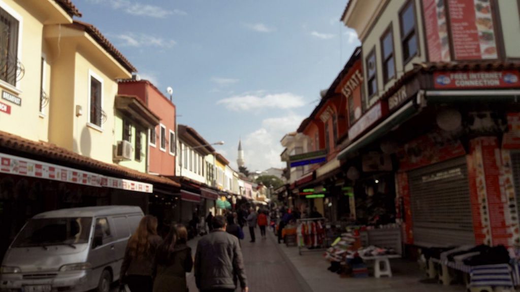 Kuşadası Çarşı Sokaklar Bazaar